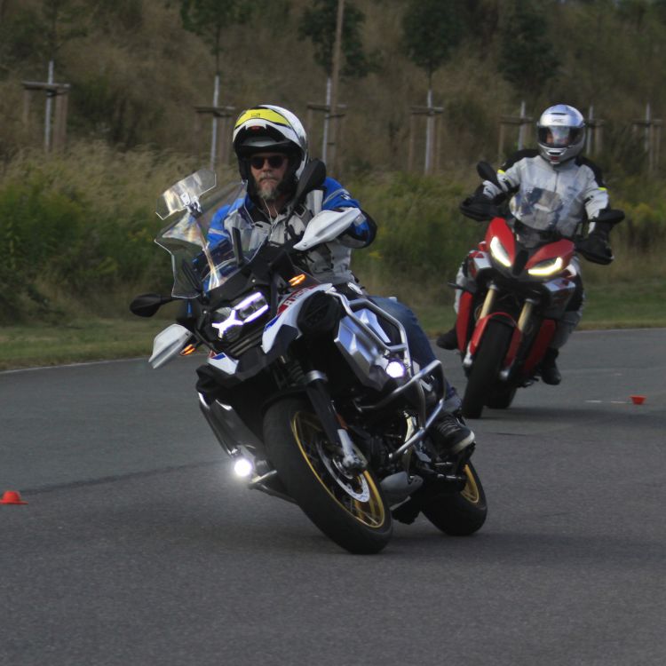 Motorrad-Kurven-Training II - ADAC Fahrsicherheitszentrum Westfalen